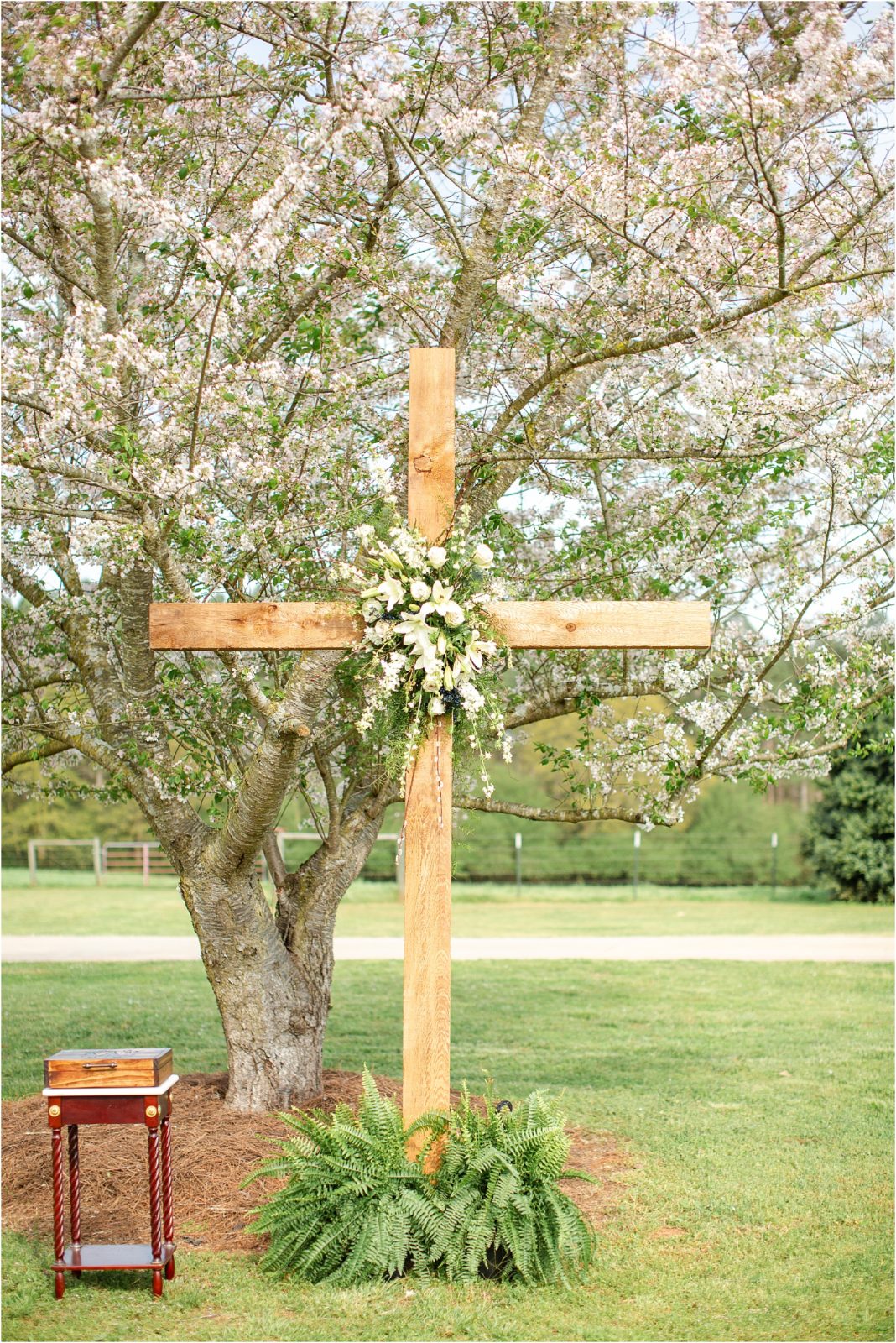 wooden cross in Hartwell GA
