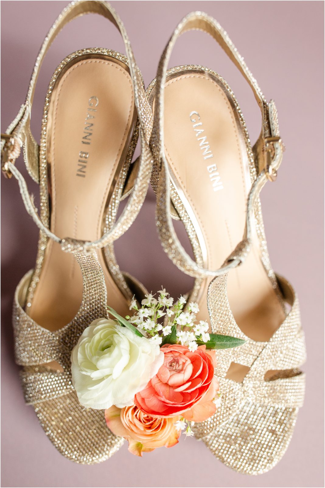 Bride's shoes and flower