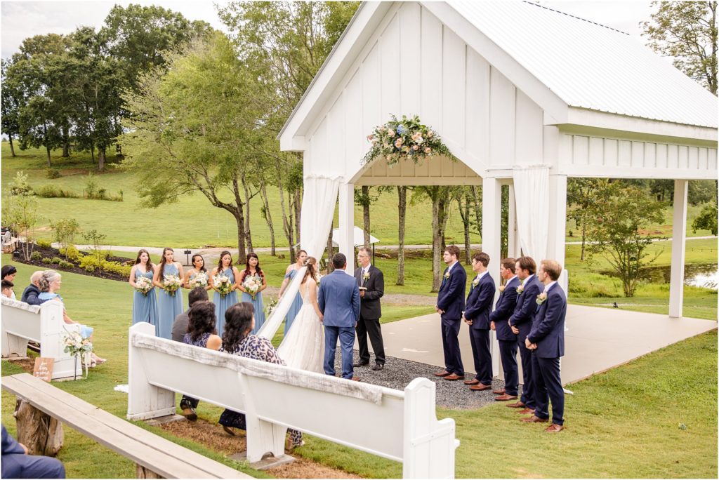 Full wedding party outdoor at South Wind Ranch